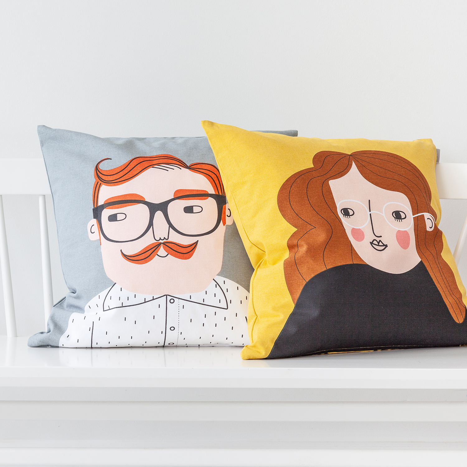 https://www.thegoodlifestore.de/wp-content/uploads/2020/04/Cushion-Cover-Luke-Bia-1.jpg